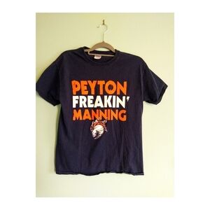 Gildan cotton Peyton Manning graphic tee. Sz.M
